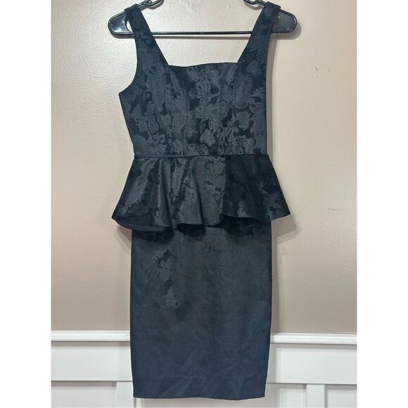 NWOT ALICE + OLIVIA Yodi Brocade Black Peplum Dress Women's Size 2 - Picture 2 of 11
